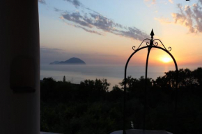 Ville Pollara - tramonto sul mare
